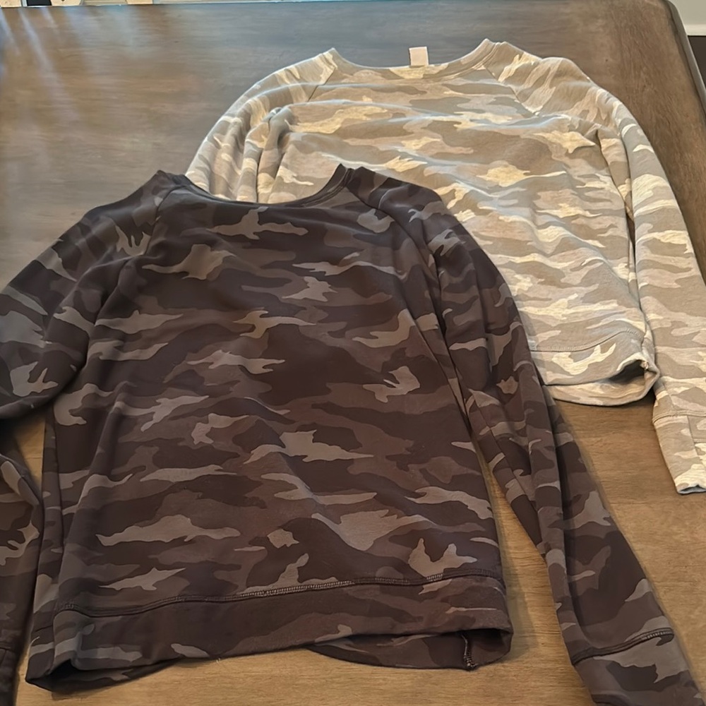 Camo Print Long Sleeve Tops